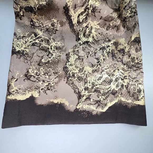 NWT T Tahari Gina Charmeuse Sheath Dress Molasses Metallic Gold Print Size 6 - Picture 5 of 14